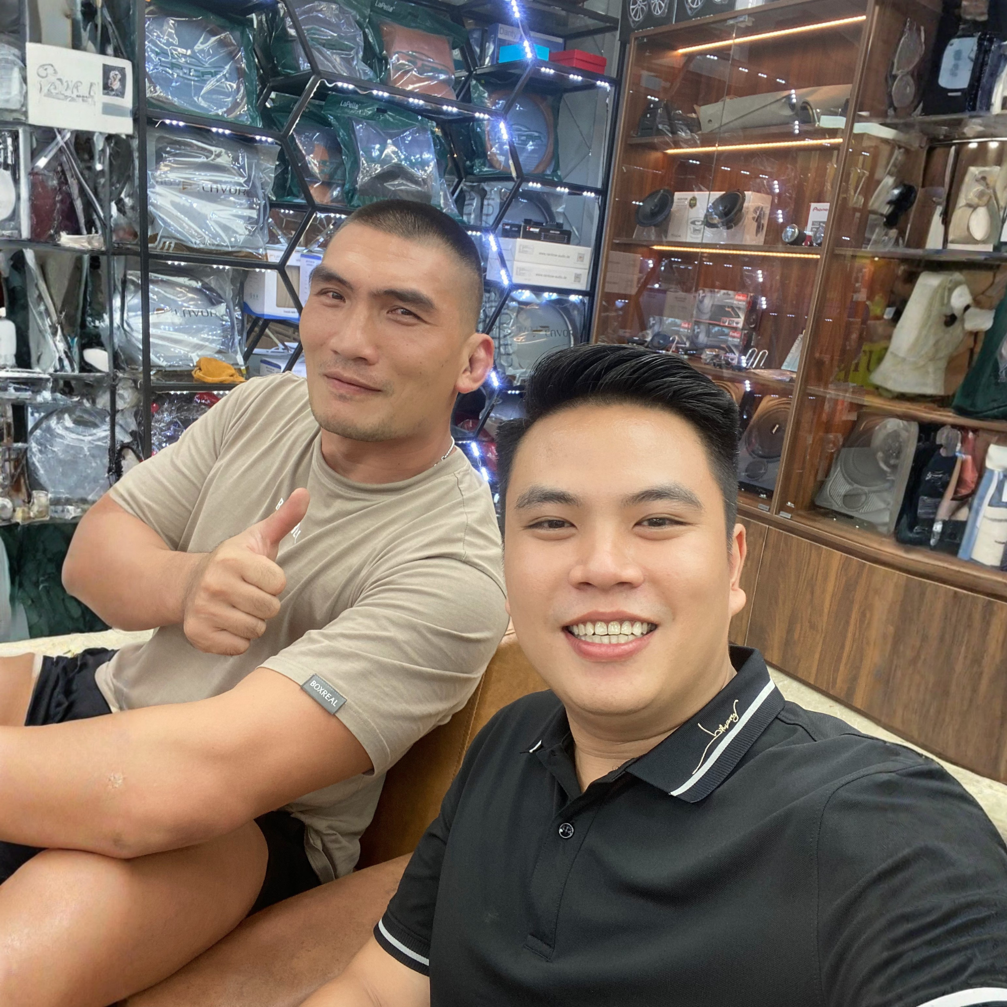 Hiếu Khổng Lồ